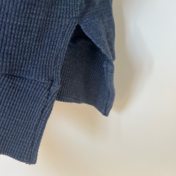 Hummingbird Ombre Oversized Pullover V-Neck - Large - Picture 6 of 10